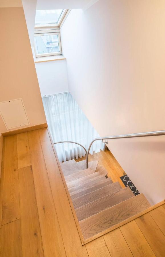 Central 2-Level Penthouse With Terrace And Free Parking Рига Екстериор снимка