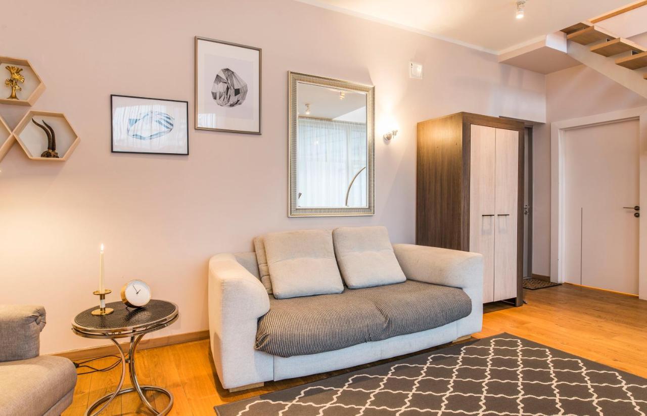 Central 2-Level Penthouse With Terrace And Free Parking Рига Екстериор снимка