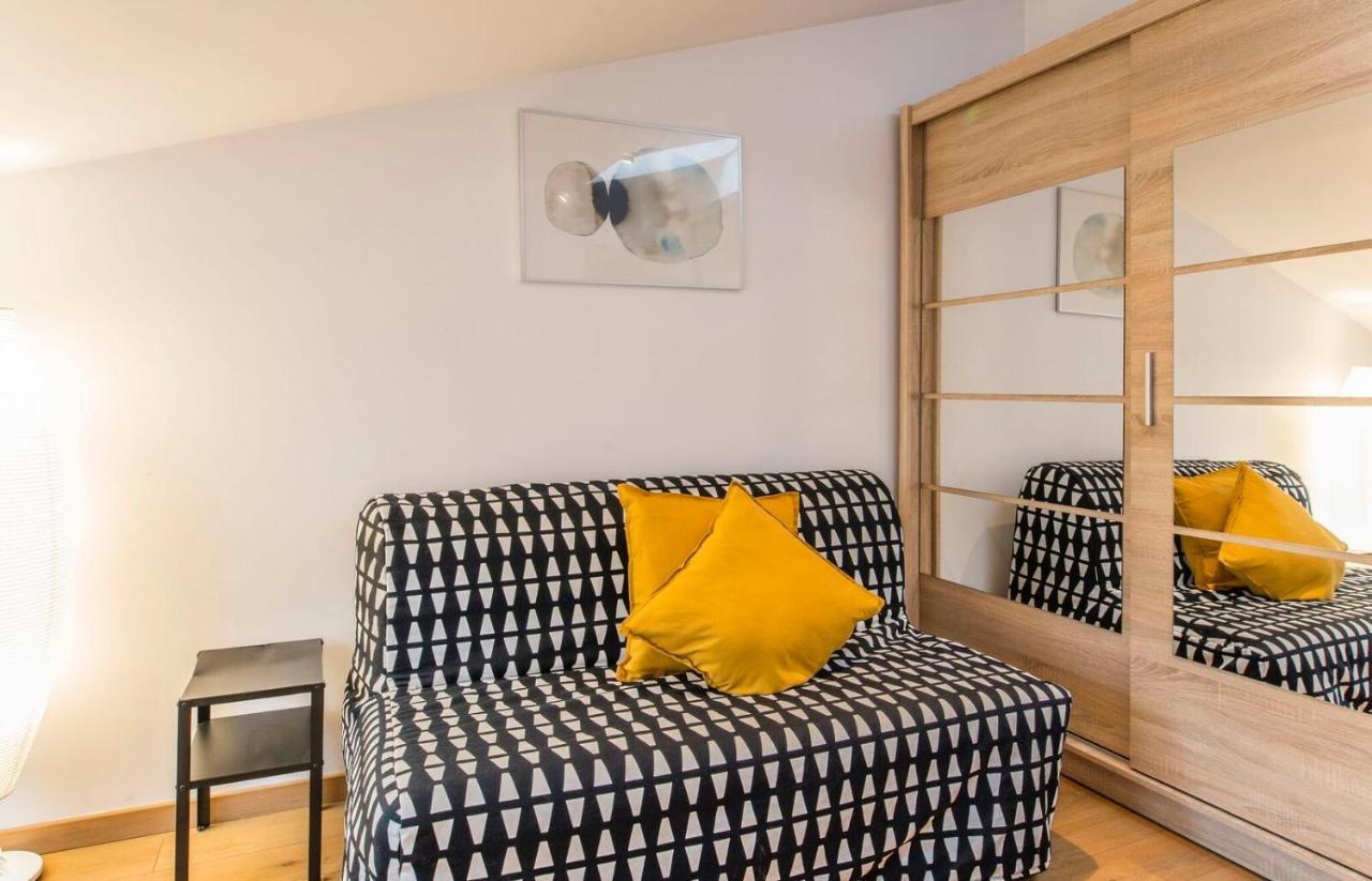 Central 2-Level Penthouse With Terrace And Free Parking Рига Екстериор снимка